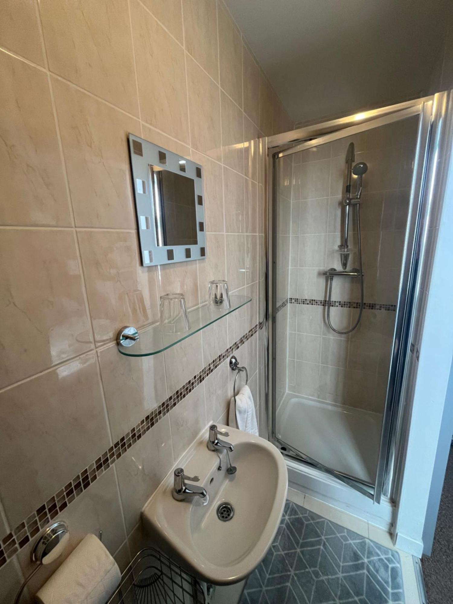 The Buccaneer Inn Torquay Room photo
